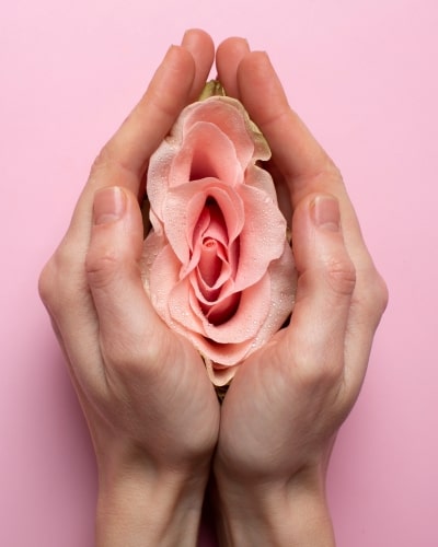 Symbolische Darstellung der weiblichen Intimgesundheit – ästhetische Intimbehandlung und Vaginalverjüngung für mehr Wohlbefinden