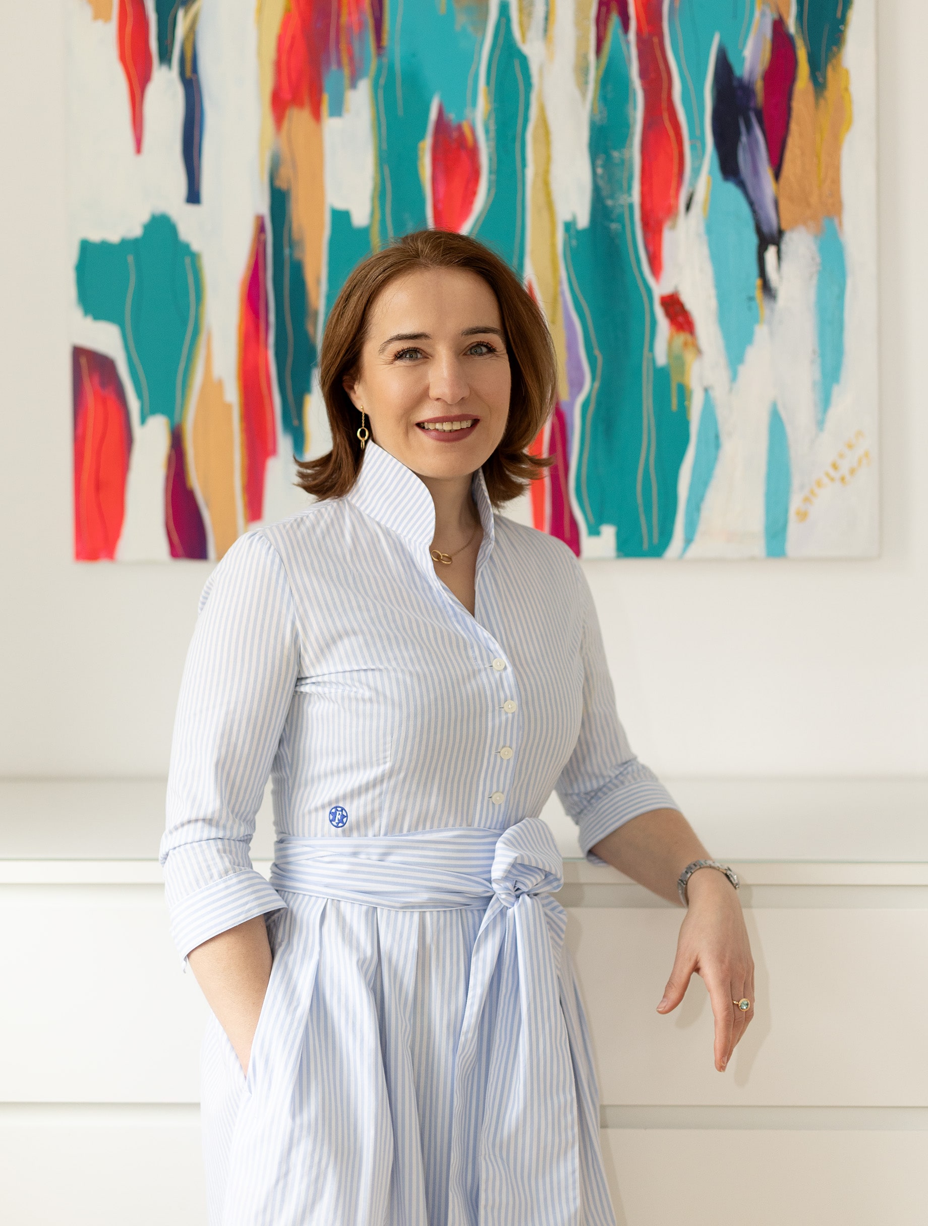 Heilpraktikerin in moderner Praxis – ganzheitliche Gesundheitsberatung mit persönlichem Ansatz.